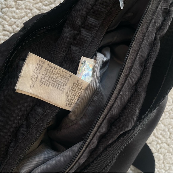 The North Face Alluvion Bag - Picture 6 of 9